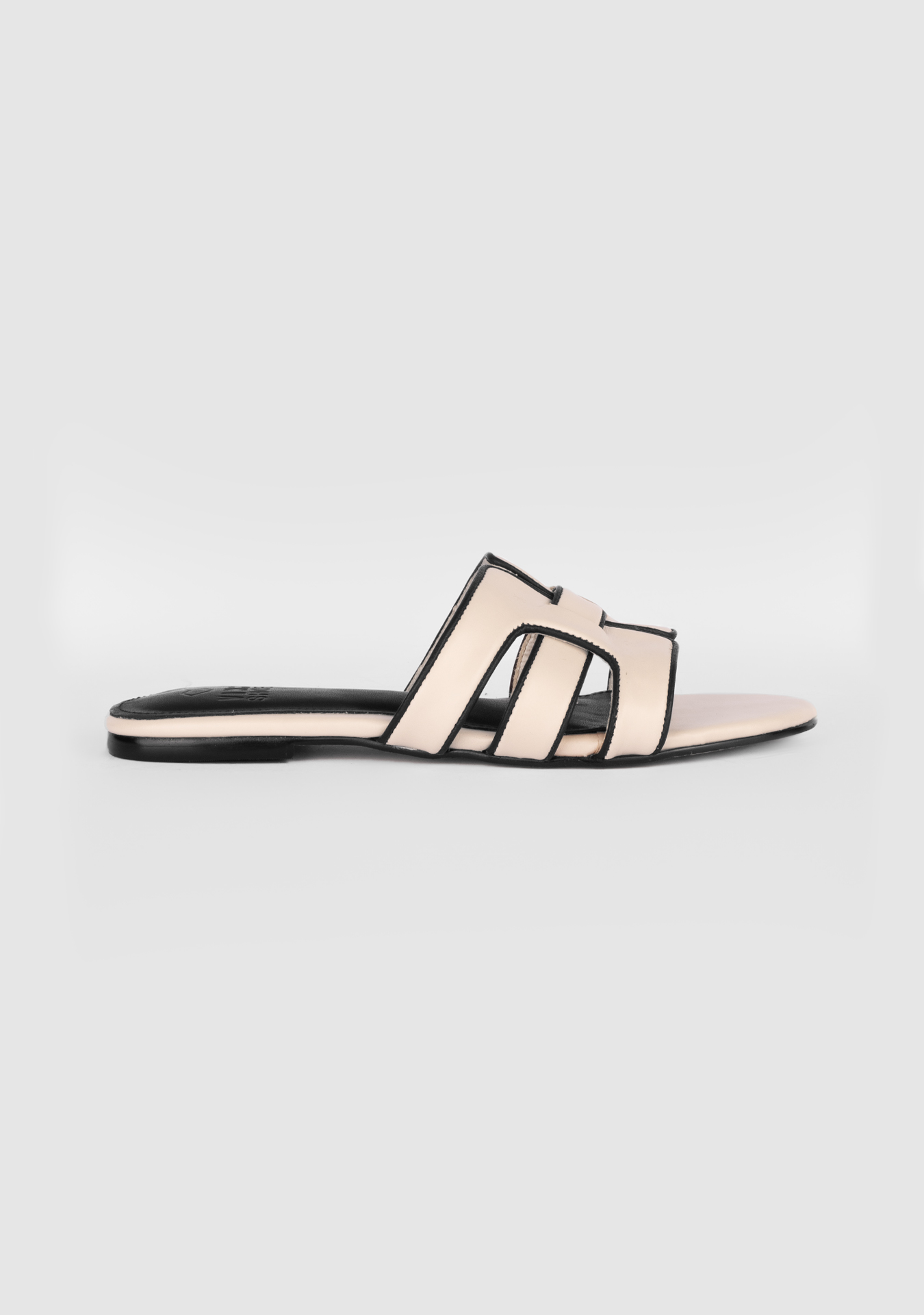 Eloise Vanilla (1)