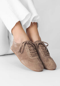 Violet Chumbo (1) Violet Chumbo (1)