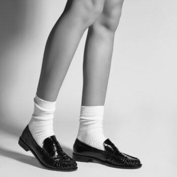 JODIE:
מוקסין שקל להיכנס אליו וקשה לצאת ממנו,
הגפה וגם הבטנה 100% עור עם גימור מבריק,
מחכה לך - בחנות ובאתר 💛