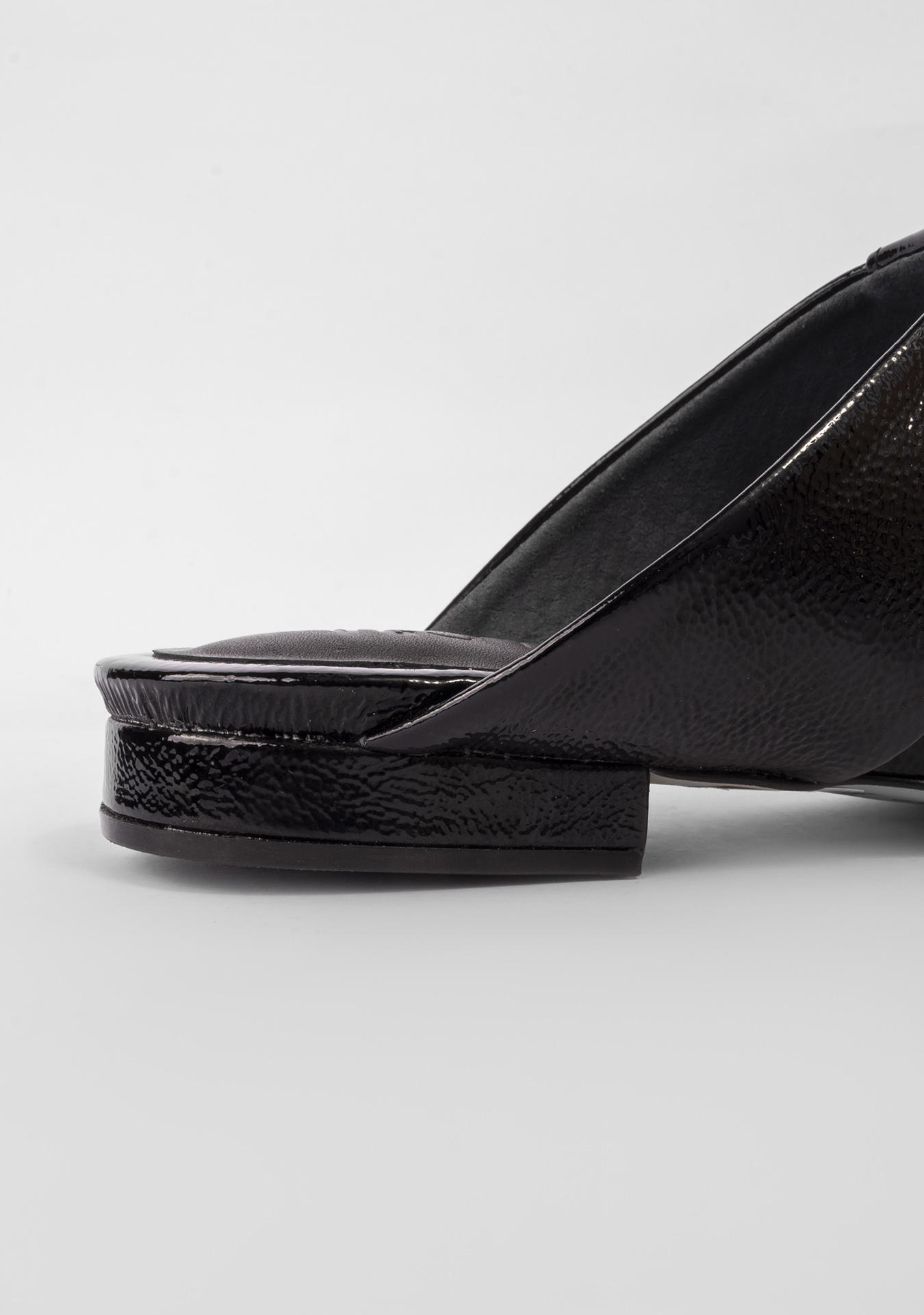 Dillian Shiny Black (1)