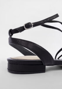 Gaia Shiny Black (2) Gaia Shiny Black (2)
