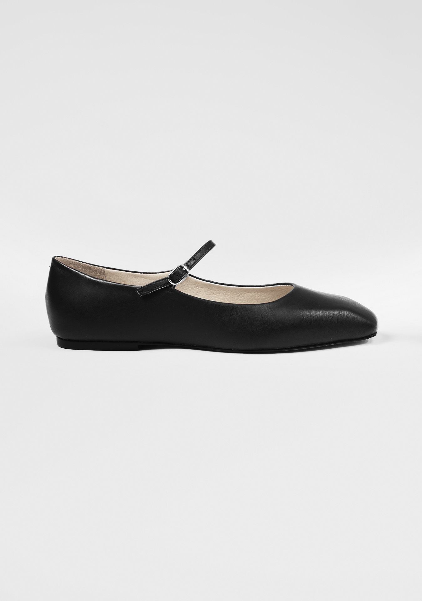 Mavie Black (1) Mavie Black (1)