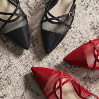 תכירי את JUSTIN
נוחה כמו סניקרס ויפה כמו עקב, שילוב של עור ורשת, בשלושה צבעים: שחורה, אדומה וחומה.
אנחנו פתוחים בשינקין בין השעות 11-17, ובאתר 24/7.