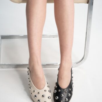 לא חשבת על בלרינה ודווקא היא הכי נכונה לך לעכשיו, לא קיץ ולא חורף, גם קצת בלט וגם רוקרנרול, גם בשחור וגם בווניל, גם בחנות וגם באתר🤍