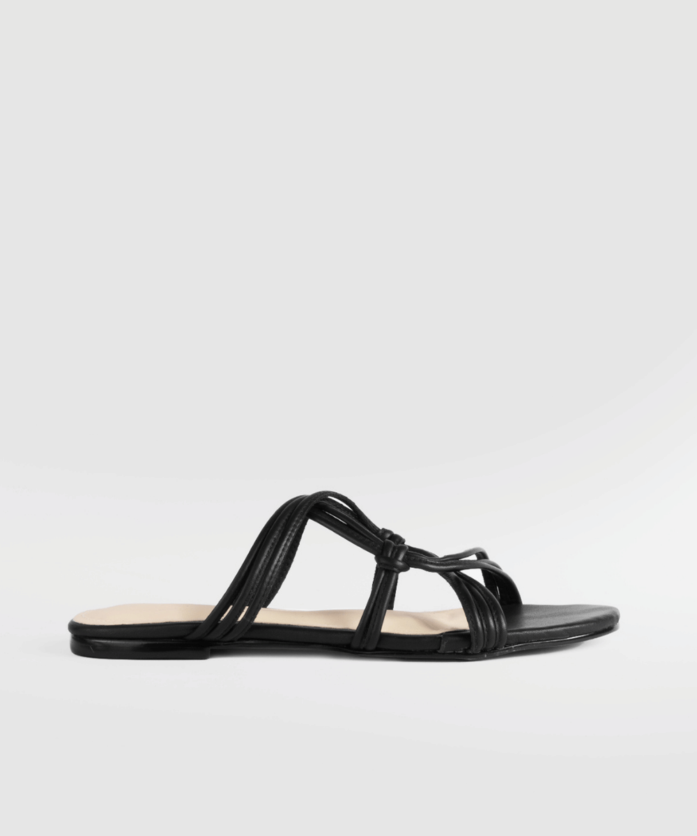 כפכף שחור מעור בשילוב רצועות Ravello Black
